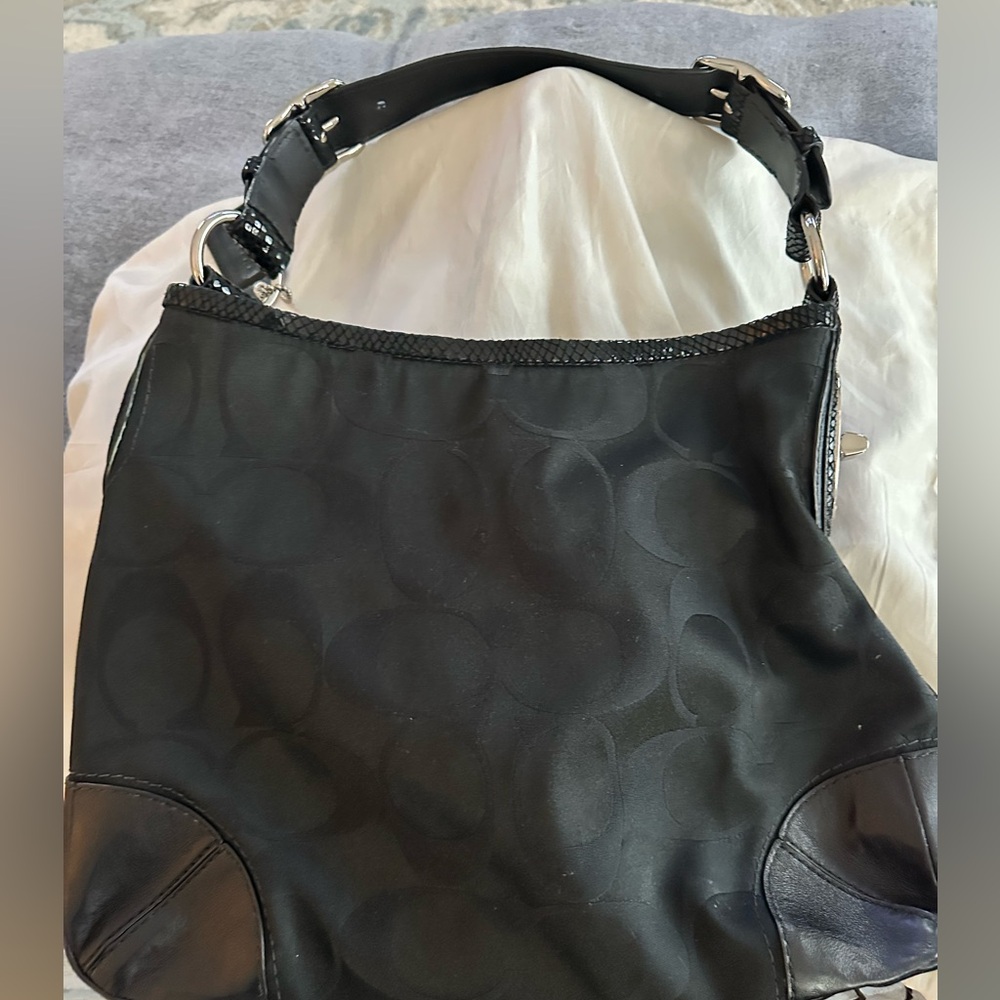 Coach classic black shoulder bag great condition snake skin handle